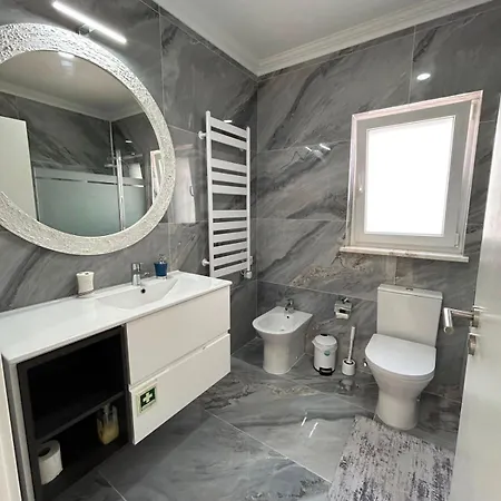 Baleal - Modern Coastal - Sleeps 4-6 *